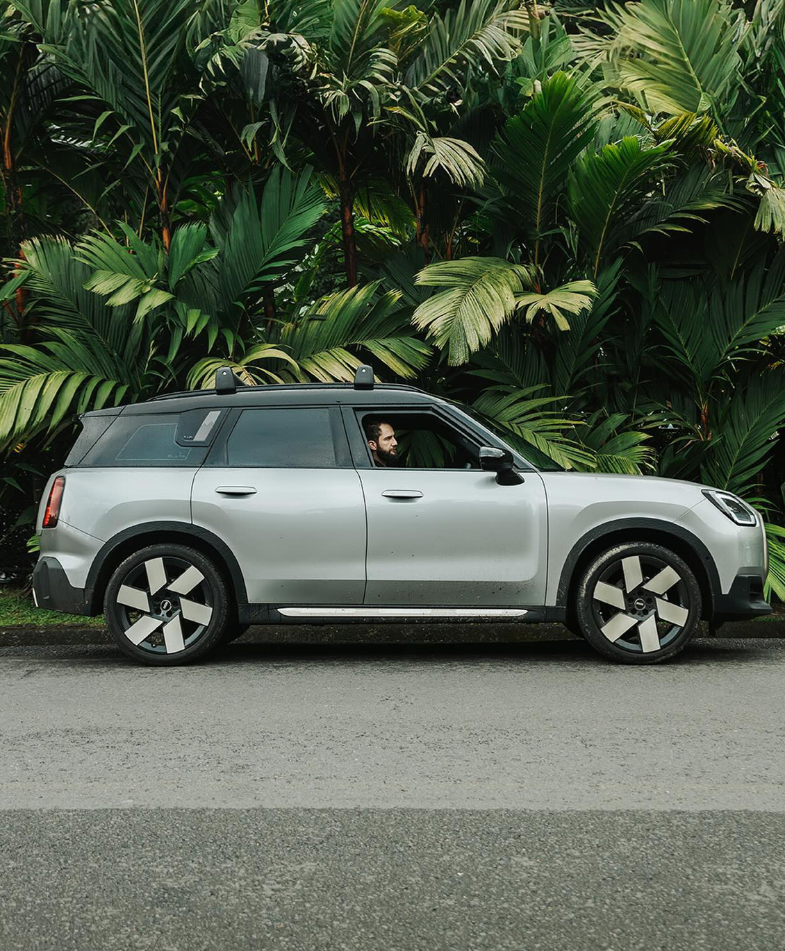 SUV car